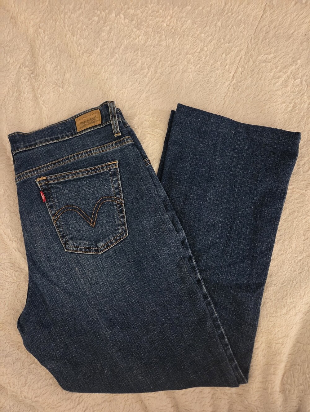 Levi's relaxed 550 jeans women's 12 M w33 rise  10½" inseam 27" folded